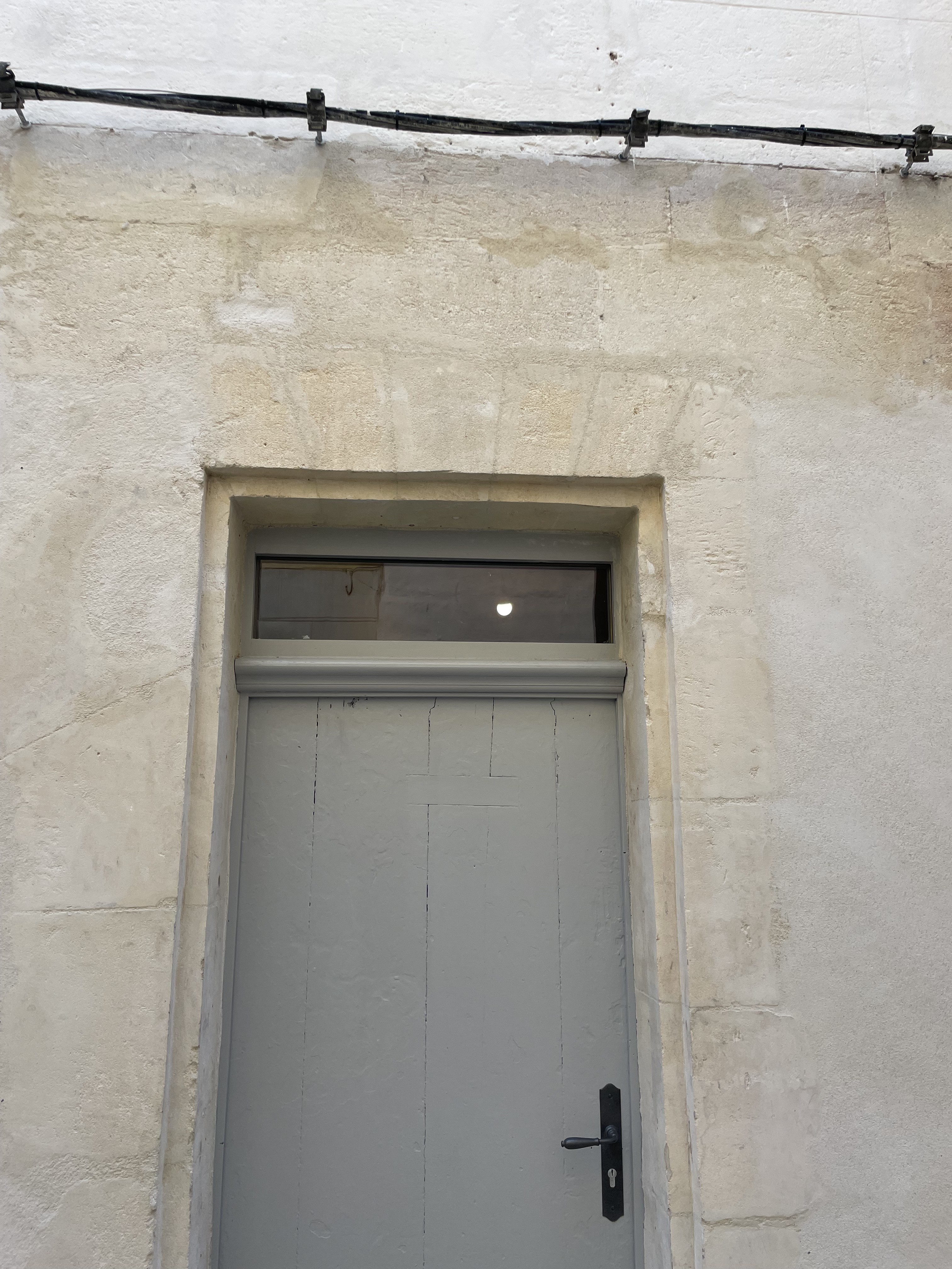 Porte et imposte Arles